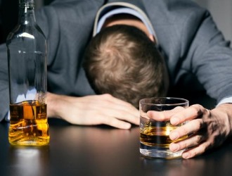 Не употреблять алкоголь во время лечения ПМС-урсодоилом Не употреблять алкоголь во время лечения ПМС-урсодоилом