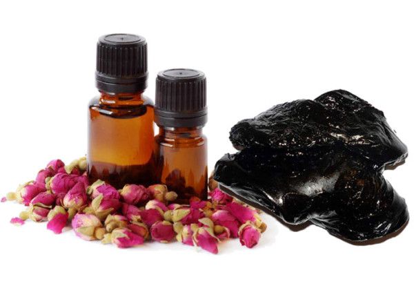 Средство из розового масла и мумие обладает хорошими болеутоляющими и противоотечными свойствами. Средство из розового масла и мумие обладает хорошими болеутоляющими и противоотечными свойствами.